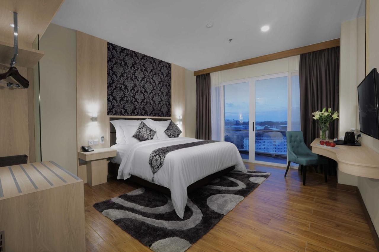 Aston Batam Hotel&Residence Nagoya Exterior foto